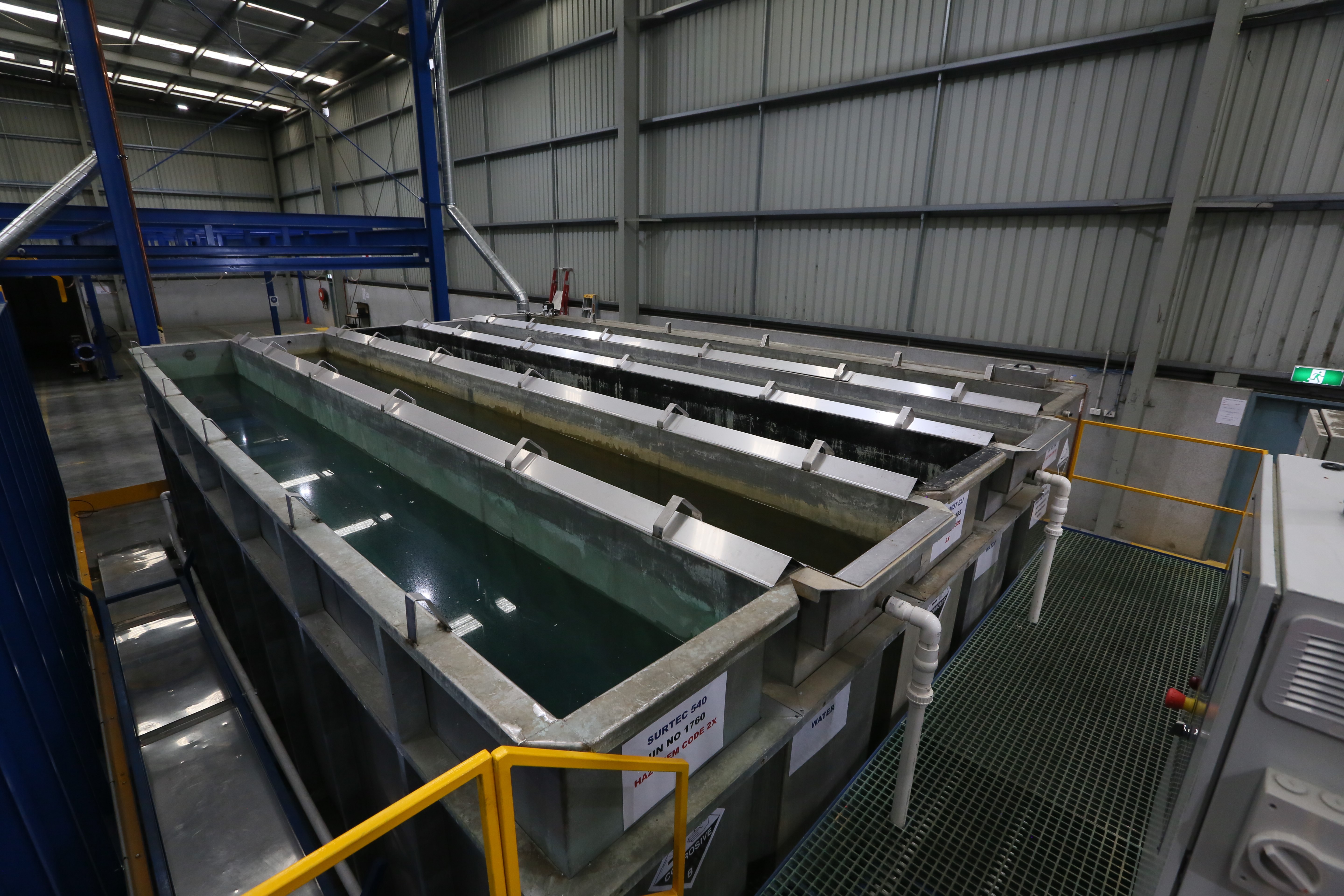 Industrial_pre-treatment_tanks_for_powder_coating